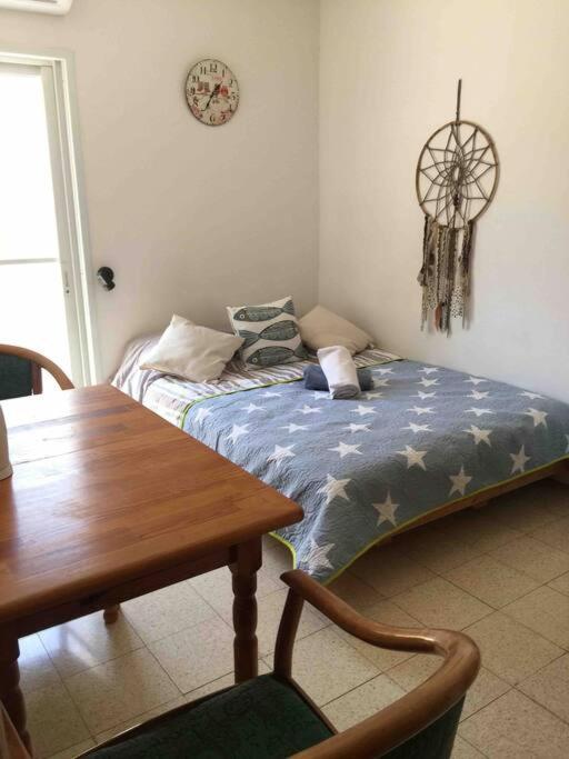 The Little Dorm And Beer Apartment Arad Luaran gambar